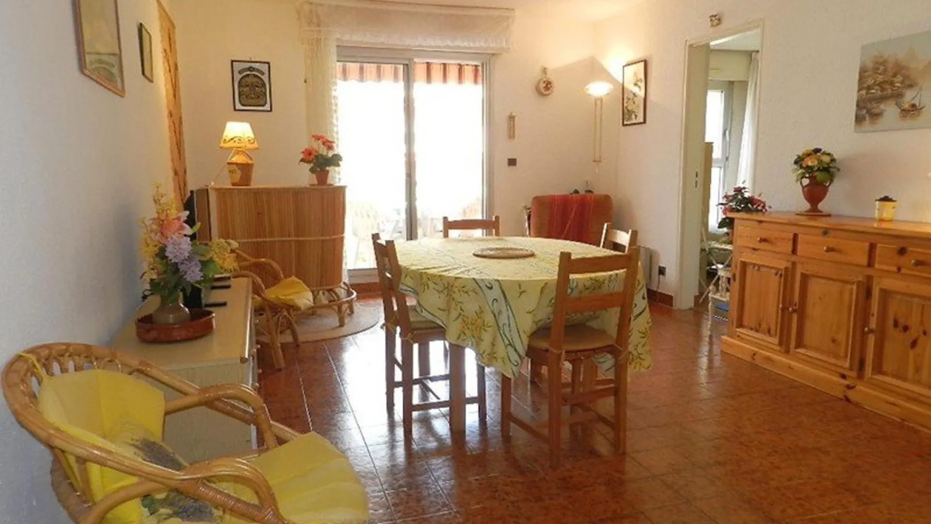 Appartement T2 Proche Plage Et Commerces, 4 Couchages, Bormes-Les-Mimosas - Fr-1-251-765 Apartmán