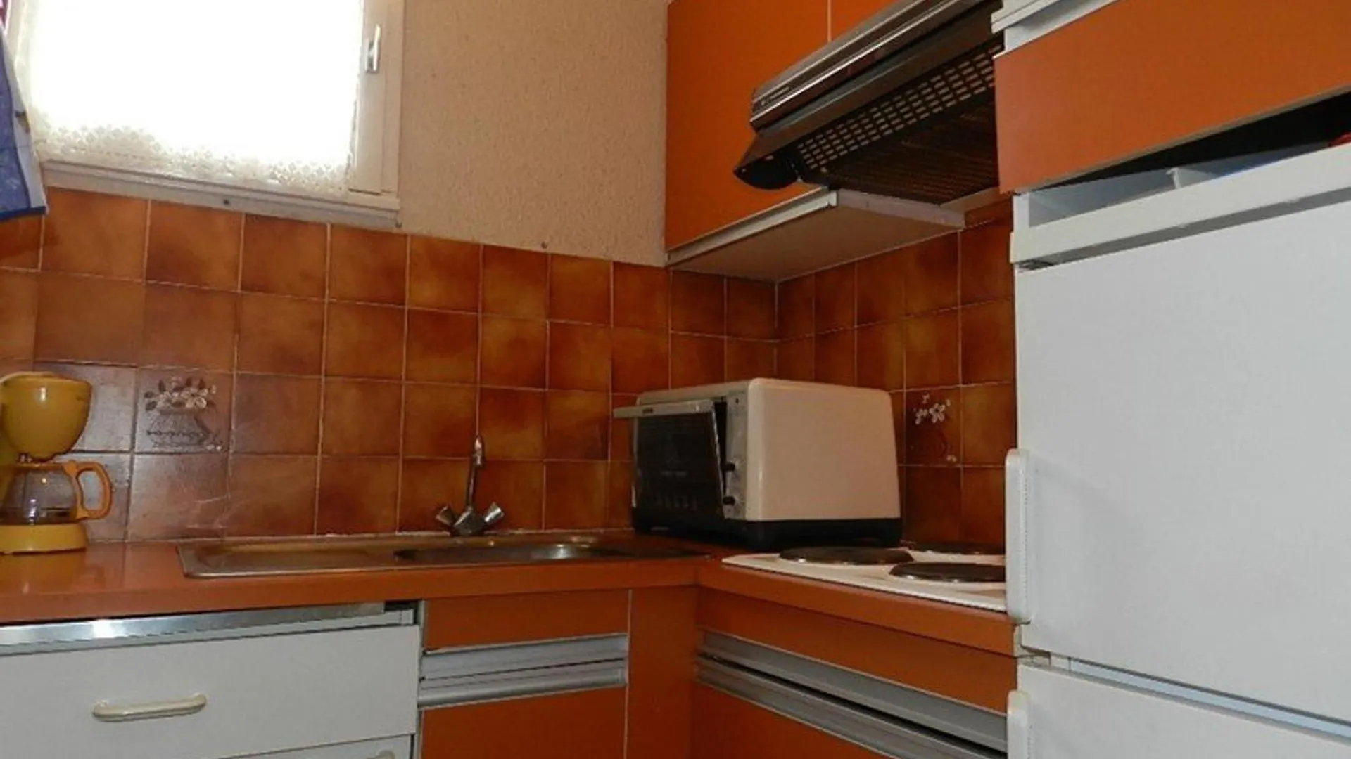 Appartement T2 Proche Plage Et Commerces, 4 Couchages, Bormes-Les-Mimosas - Fr-1-251-765